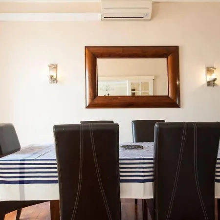 The Ultimate River View Balcony Apartman